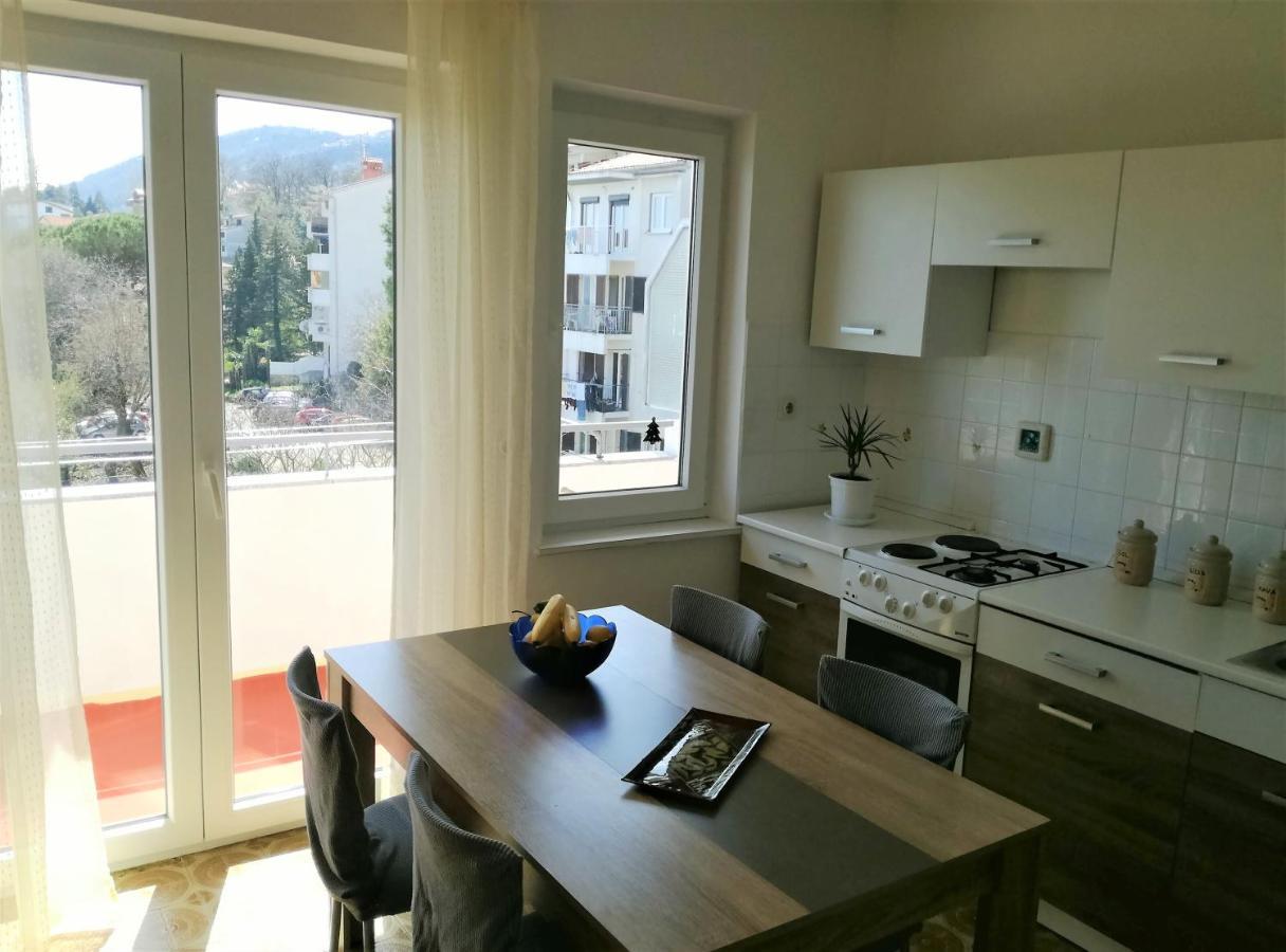 Apartament Leona Lovran Zewnętrze zdjęcie
